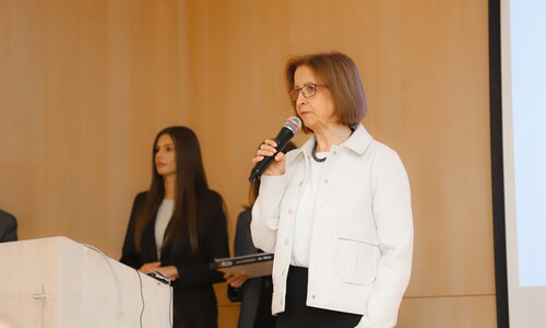  Prorektor ds. Studenckich i Jakości Kształcenia dr hab. Barbara Literska, prof UZ 